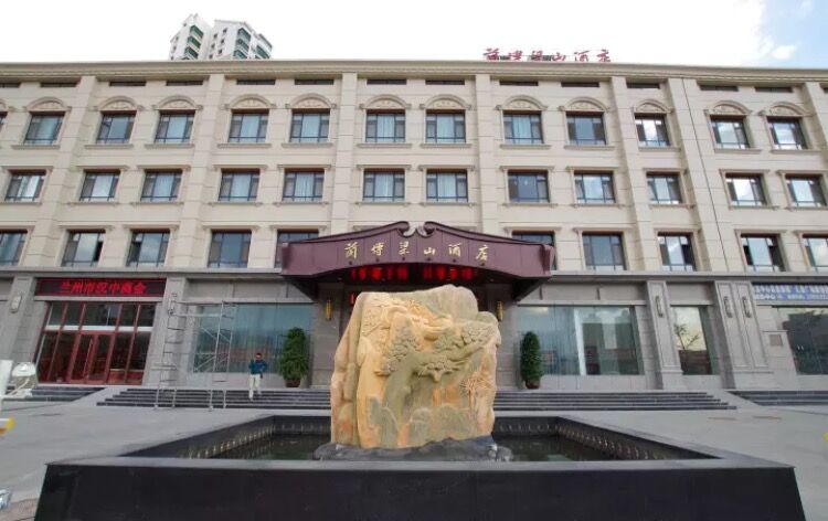 鍏板窞鍏板崥綺懼搧閰掑簵涓ぎ絀鴻皟閫氶宸ョ▼